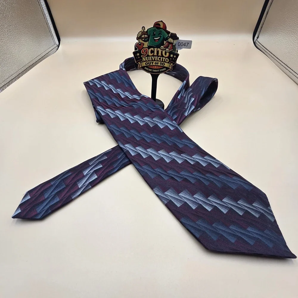 IV Front Mens Burgundy Grey Blue Geometric Silk Blend Necktie RN 51093